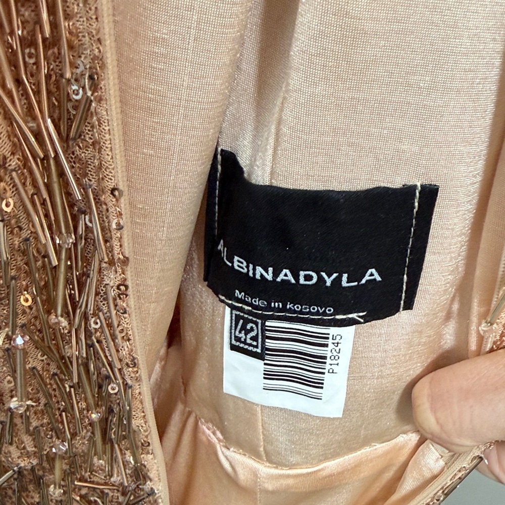 BRAND NEW Albina Dyla Bronze Serenity Gownsize 42 fits like a 4-6-8 Rose Gold - Picture 6 of 6